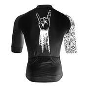 Cycling jersey rear pockets detail