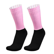 Whiteline cycling socks - flat lay